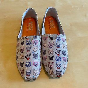 BOBS Skechers, Grey Slip-Ons with Multicolor Cat Print, 10W